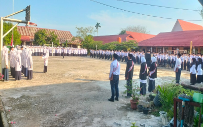 Upacara Bendera Hari Senin, Pembina Upacara Sampaikan Makna Pendidikan Sempena Peringatan Hari Pendidikan Nasional