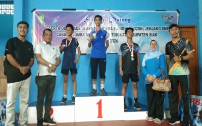 Siswa MTsN 1 Siak Raih Juara 2 Cabang Bulutangkis Pada Ajang O2SN Kabupaten Siak