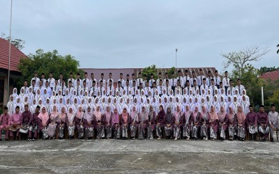 Haflah Akhirussanah dan Pelepasan Siswa Kelas IX MTsN 1 Siak TP. 2025/2026 diaksanakan di Aula Madrasah